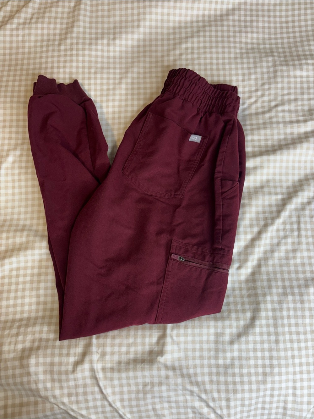 Figs Zamora Jogger Scrub Pants in Burgundy